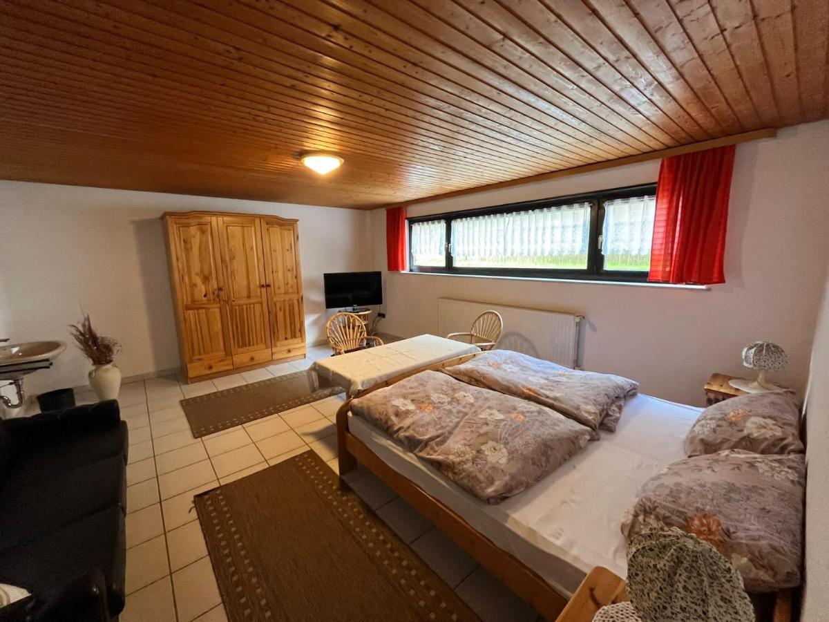 Pension Ernst Im Herzen Des Pfaelzerwaldes Mit Kueche Hotell Elmstein Exteriör bild