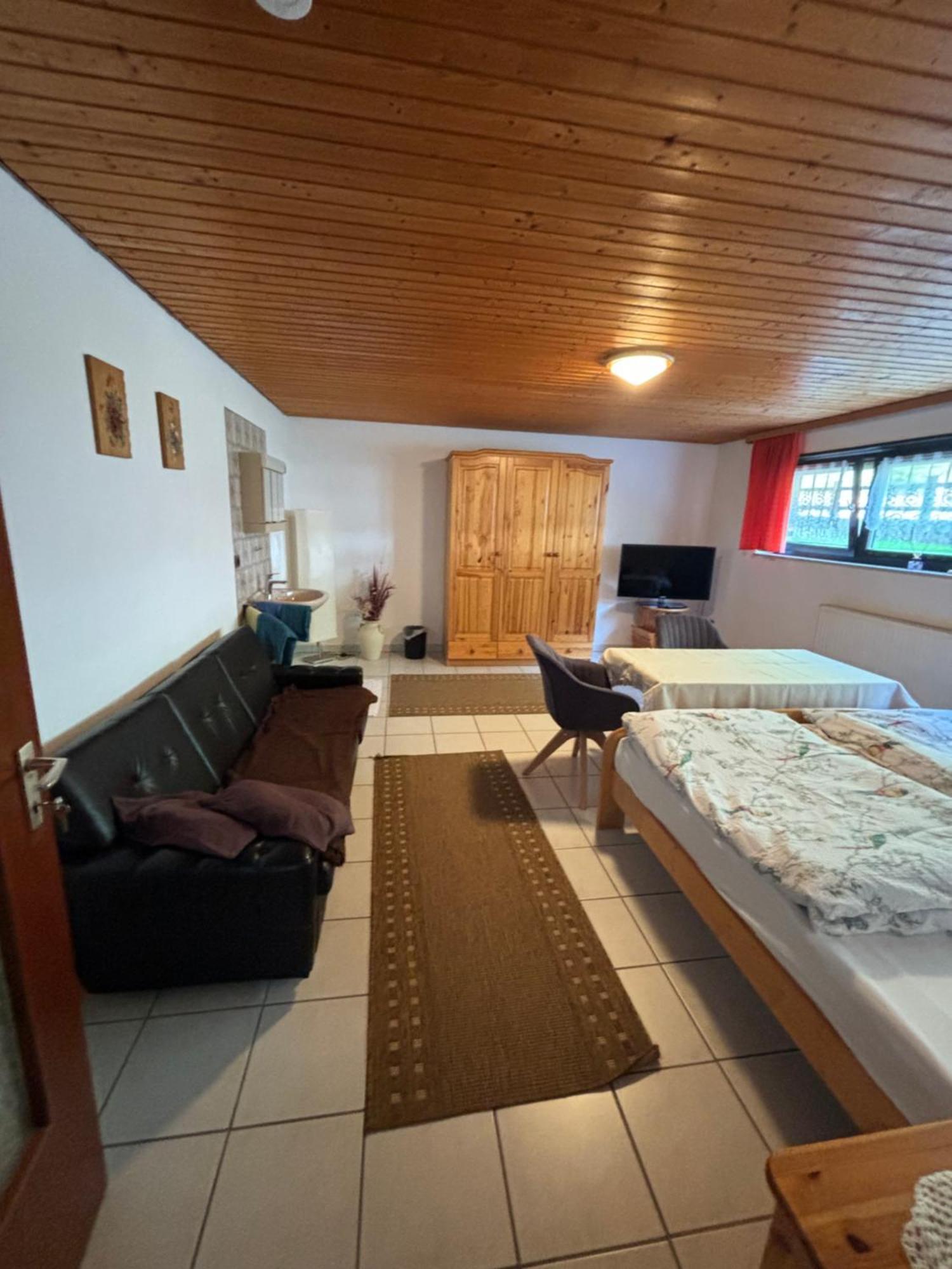 Pension Ernst Im Herzen Des Pfaelzerwaldes Mit Kueche Hotell Elmstein Exteriör bild